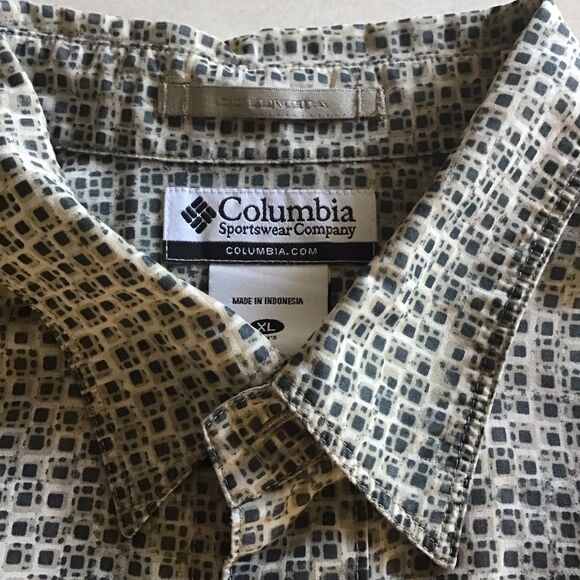 Columbia Shirt Green Tan Geometric Print Button Up Short Sleeve Fishing Mens XL - Picture 4 of 8